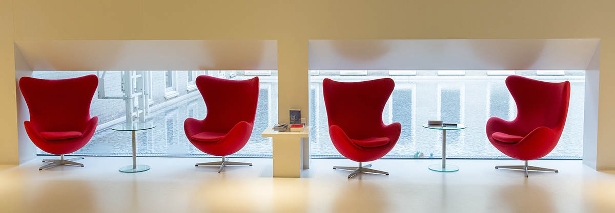 Interieur rode stoelen slider